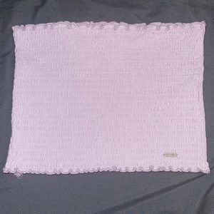Beautiful crop top!! But is too big for me :(